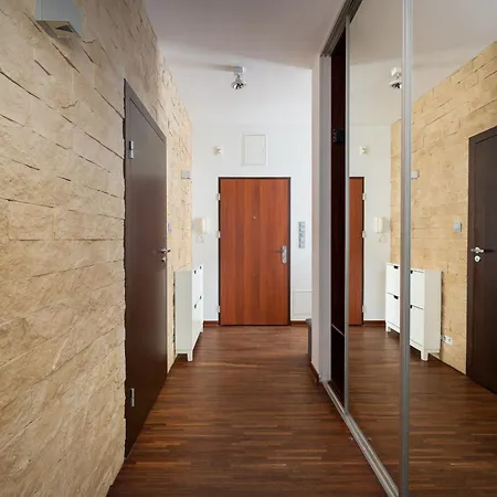 Stawki Pleasant By Bookinghost * Warschau